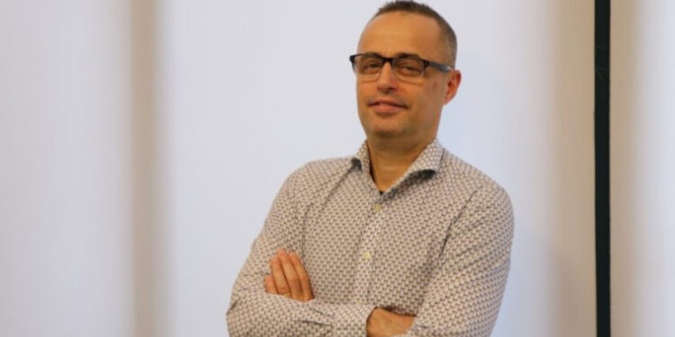 Abuzimi me fondet e BE në SASPAC, arrestohet në Rinas Gazmend Haxhia