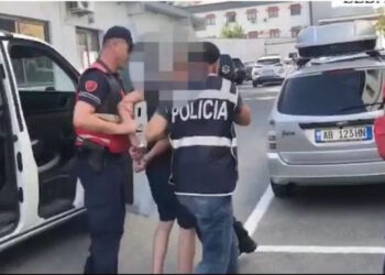 Emri/ U rrezikuan disa banesa, policia arreston autorin e vendosjes se zjarrit në Gjirokastër