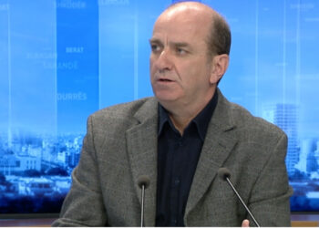 Ndahet papritur nga jeta gazetari shqiptar, Aristir Lumezi