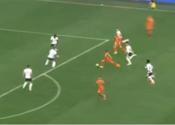 Eurogol i Xavi Simons, Holanda merr avantazhin në “Signal Iduna Park”