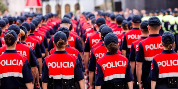 Qeveria i “merr shpirtin” policëve të ndershëm/ Do punojnë 4 orë shërbim shtesë deri më 15 shtator!