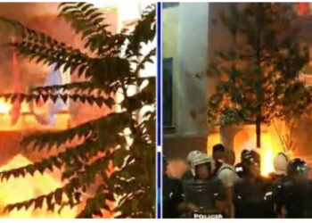 Protestuesit hedhin molotov drejt bashkisë, flakë në dritaret e institucionit