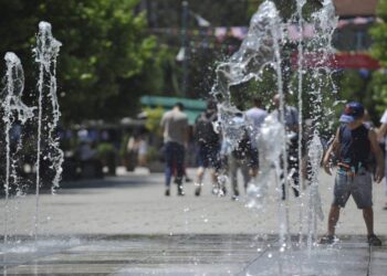 Temperatura deri në 40 gradë, AKMC apel qytetarëve: Kujdes të shtuar për parandalimin e zjarreve