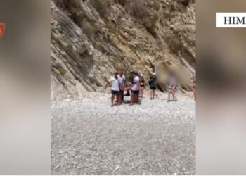 U dëmtua gjatë eksplorimit të Gjirit të Filikurit, turisti çek dërgohet me urgjencë në spital