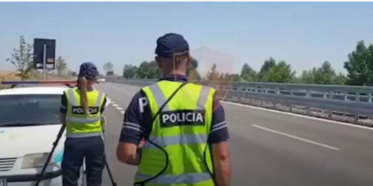 Policia Rrugore me “dorë të hekurt”, 27.558 gjoba brenda një jave/ 145 patenta të bllokuara
