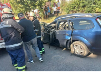 EMRAT/ Dyshohet për tritol, shpërthen makina në Gramsh, plagosen dy vëllezërit