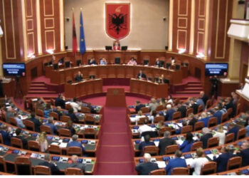 Parlamenti miraton me 106 vota pro Kodin e ri Zgjedhor, i hapet rruga votës së diasporës