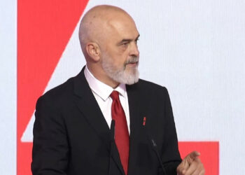 Kongresi i PS, Rama batuta me Majkon: I pavdekshëm, mik me Veliajn, kushedi sa do përcjellë në Sharrë