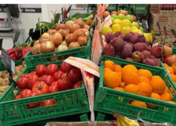 Autoriteti i Konkurrencës nis hetimin për grumbullimin dhe shitjen me shumicë të frutave dhe perimeve