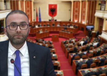 Kuvendi mblidhet në orën 17:00 për votimin e ministrave të rinj, PD: Të bëjmë debat për ndryshimet në qeveri