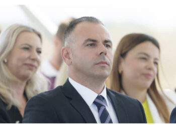 Kreshnik Bajraktari zëvendëson Pirro Vëngun në krye të portit të Durrësit