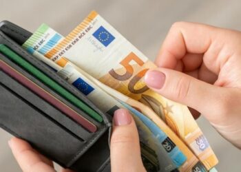 E FUNDIT/ Ndryshon kursi i këmbimit valutor, çfarë ndodhi me Euron në ditën e fundit të Korrikut…