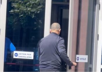 2 orë e 30 minuta në SPAK, ja pse u thirr në Prokuroria e Posaçme deputeti i PD, Asllan Dogjani