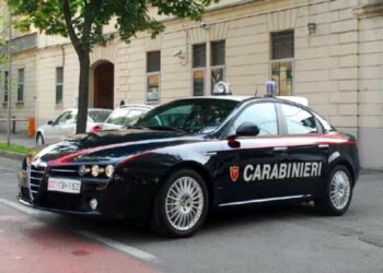 Rrahën atdhetarin në Itali, përfundojnë në pranga 3 vëllezërit shqiptarë