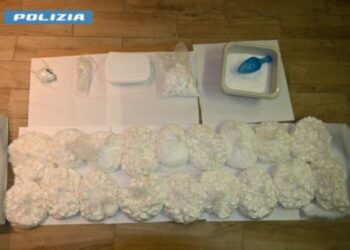 Zbulohet laboratori i drogës, arrestohen tre shqiptarët në Itali