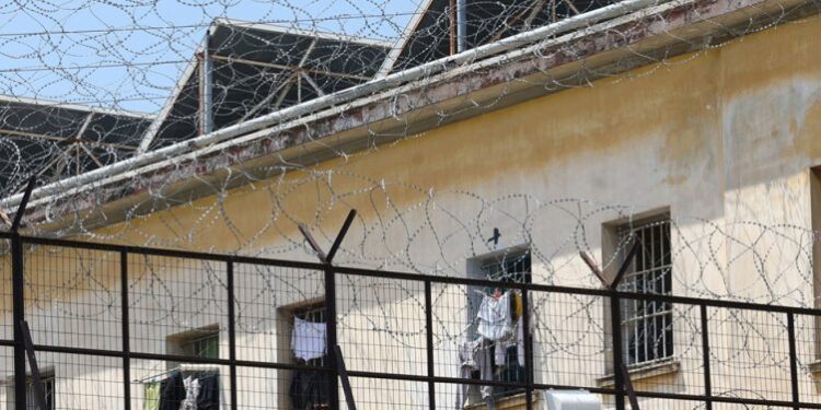 Pastrimi i parave në burgjet e Janinës, “truri” ishte shqiptari “Modi”, bisedat që dogjën organizatën