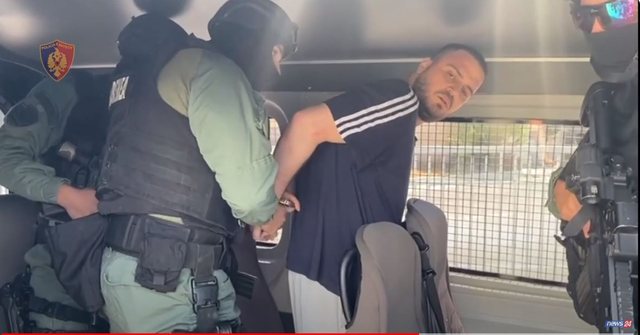 Laert Haxhiu, nga Greqia në burgun 313/ Gazetarja: Tentativa e parë do të jetë ta kthejnë në bashkëpunëtor të drejtësisë