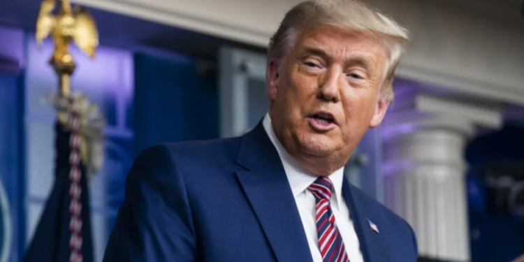 Trump: Pelosi, Obama dhe zyrtarë të tjerët detyruan Biden të tërhiqej nga gara