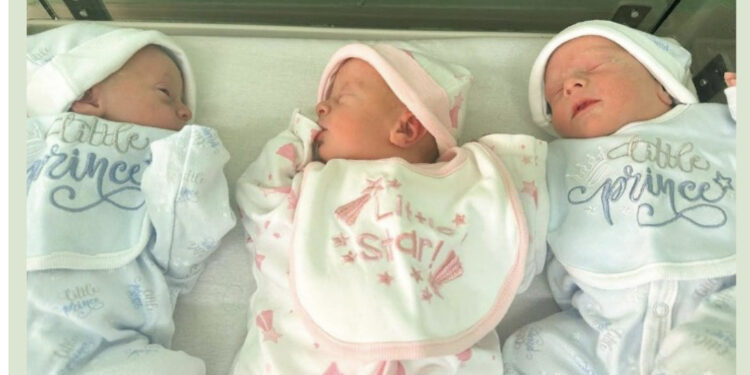 Nëna lind trinjak ne maternitetin “Mbretëresha Geraldinë”. Shikoni sa bukur i ka quajtur