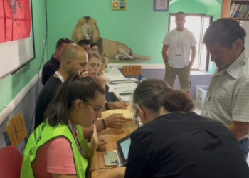 Zgjedhjet në Himarë, komisionerët pezullojnë votimin në Himarë fshat