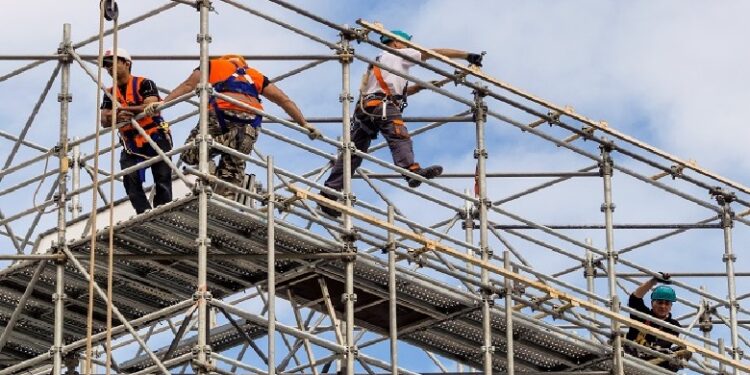 E rëndë në Tiranë, bie nga pallati në ndërtim, vdes 58 vjeçari