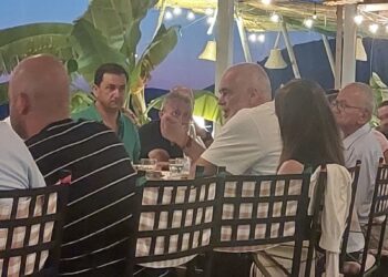 Ekskluzive/ Rama ulet për darkë me Vangjel Tavon në Borsh, në tavolinë edhe persona të korruptuar