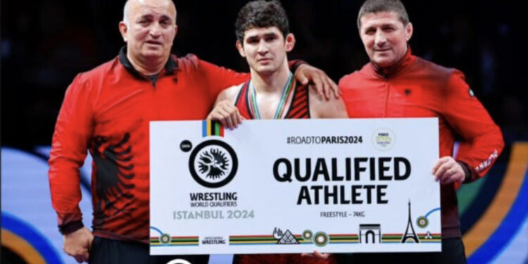 Valiev mban shpresat e Shqipërisë për medalje olimpike pas fitores në 1/8