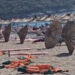 Ndërtuan pa leje 12 lokale e beach bare në Himarë, procedohen 12 persona, sekuestrohen 300 çadra dhe 480 shezlongë