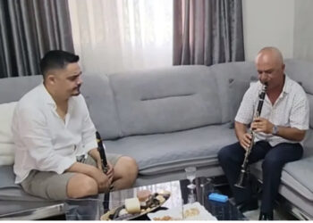 Katër breza klarinetistësh! Familja Saçma në Fier ruan dhe trashëgon pasionin tek brezat e rinj