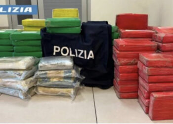 EMRAT/ Tentuan të nxjerrin 148 kg kokainë nga një kontenier me banane, arrestohen tre shqiptarë