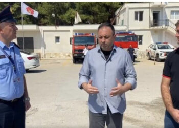 Ministri Hoxha inspekton bregdetin nga Himara në Sarandë: Siguria në fokus