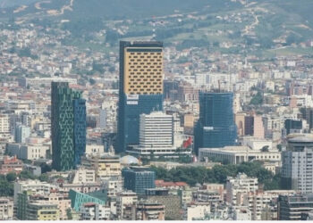 Shpopullimi i vendit dhe pastrimi i parave/ Kryeson Tirana, 170 mijë banesa në Shqipëri janë bosh