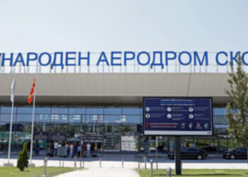 Osmanit tentuan t’i marrin telefonin/ Aeroporti i Shkupit: Edhe Presidentja kontrollohet