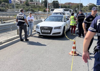 Bëri sherr se e dashura gërvishti makinën, Fatjon Dautit i vihen hekurat në spital