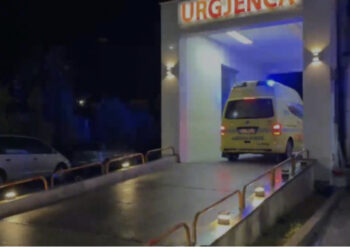 Të shtëna me armë zjarri në Velipojë, ndërrojnë jetë në spital dy të plagosurit