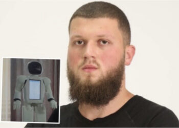 19-vjeçari nga Pogradeci krijon robotin “Dardan” që flet 9 gjuhë të huaja dhe lexon mimikat e njerëzve