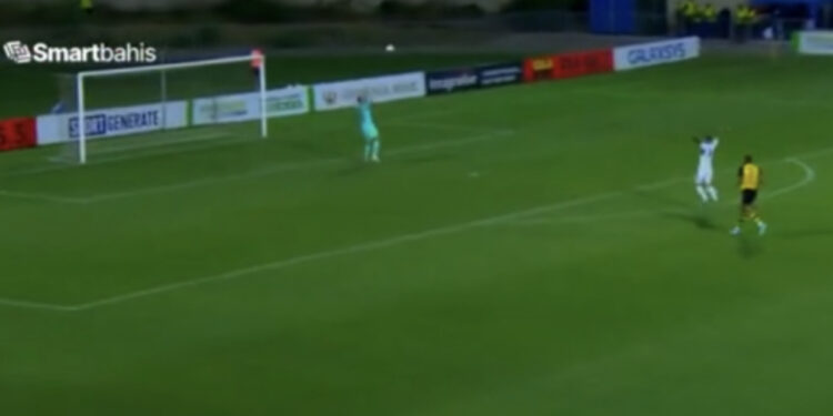 Flet portieri që i shënoi Strakoshës: U habita që e pësoi atë gol!