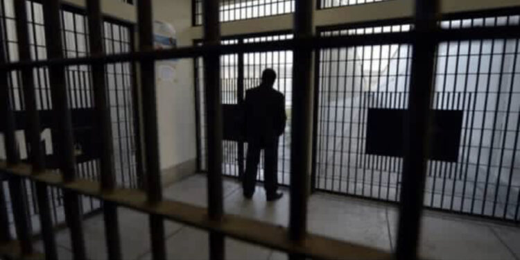 EMRI/ Pëson arrest kardiak në QSUT, ndërron jetë i paraburgosuri në Tiranë