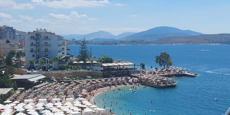 Hajdutët e turizmit duan të pasurohen brenda ditës/ Fluturojnë çmimet e hoteleve, rritje mes 5-90%