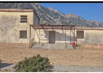 VIDEO/ Pamjet nga qendra e votimit në Vranishtë, godina e rrënuar gati në shkatërrim