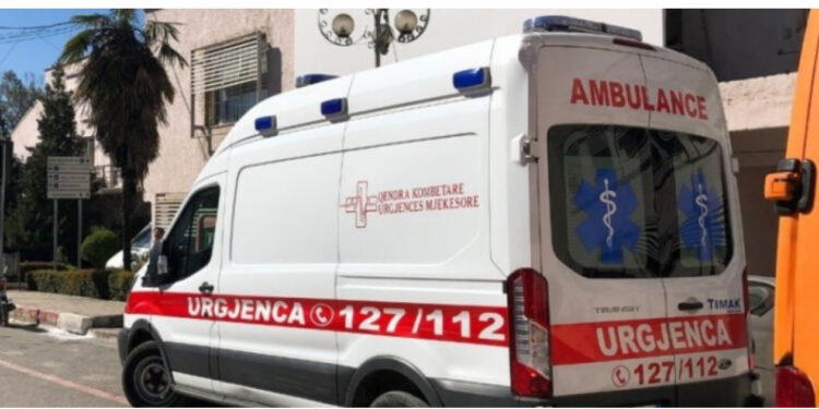 Humbet kontrollin e motorit, i moshuari përfundon në spital në Shkodër