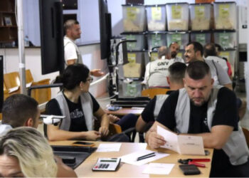 Pas mesnate nis numërimi i votave me tension në Himarë