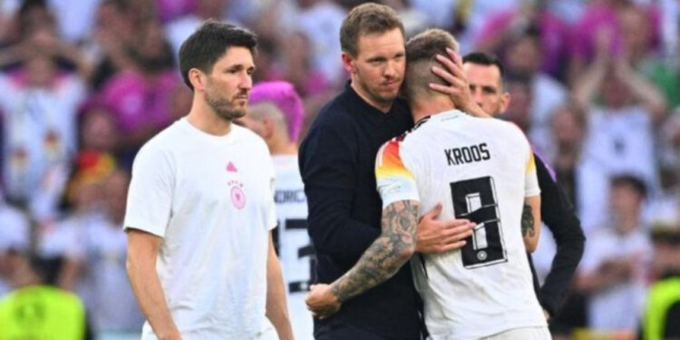 U tërhoq nga futbolli, por Kroos zgjidhet lojtari gjerman i vitit