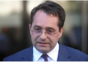 Paralajmëron ish-diplomati kosovar: Kosova drejt një përplasjeje me ndërkombëtarët