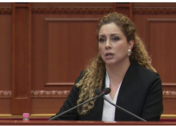 PD kërkon seancë të jashtëzakonshme në Kuvend për mandatin e Olta Xhaçkës