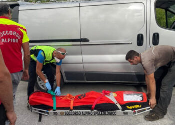 EMRI/ Sulm me thikë në zemër, humb jetën shqiptari në Itali