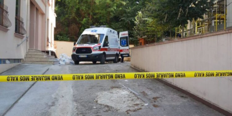 Vlorë/ Hidhet nga kati i nëntë i banesës, humb jetën 87-vjeçari italian