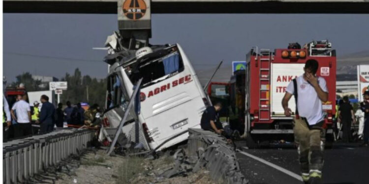 Aksident i rëndë në Ankara/ 9 Të vdekur dhe 26 Të Plagosur