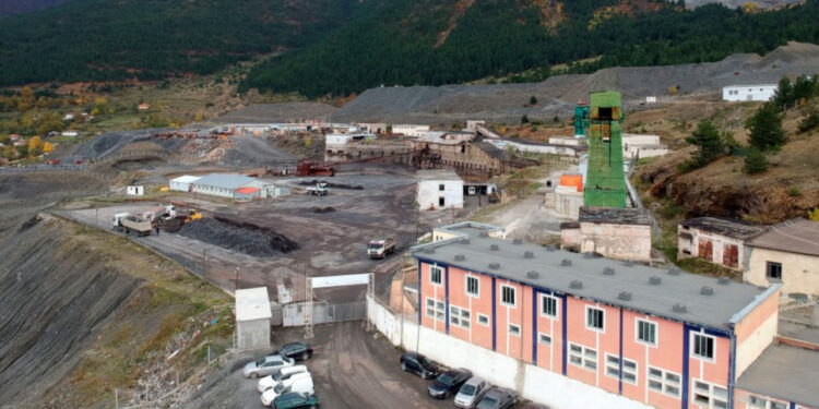 Aksidentohet 33-vjeçari në minierën e Bulqizës, transportohet me helikopter në Tiranë