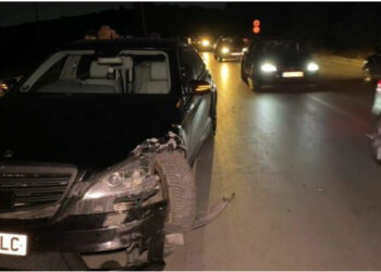 Përplasen 3 makina në aksin Korçë-Pogradec, pa të lënduar